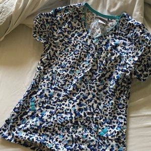 XS scrubstar cheetah print scrub top